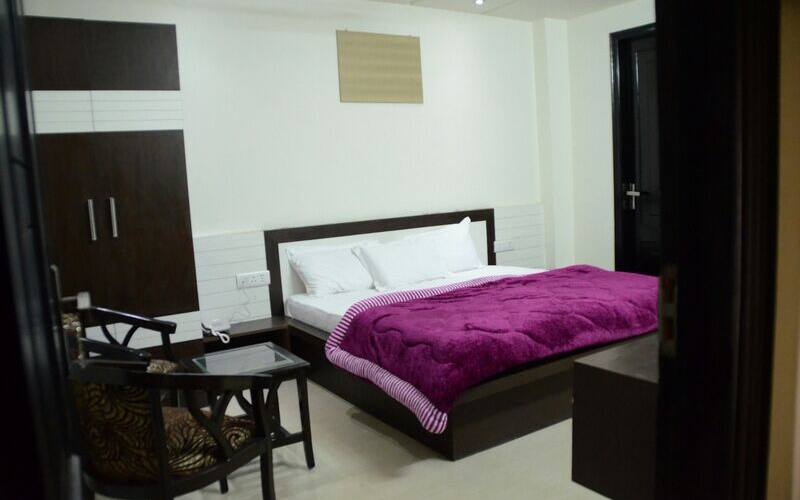 TG Stays Subhash Palace, New Delhi 3